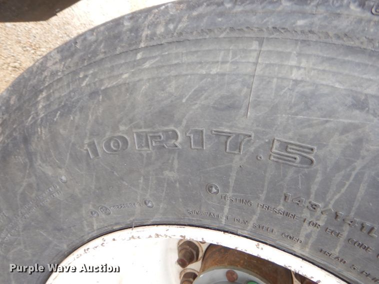 image for item GB9648 2002 Western Star 4900 crane truck