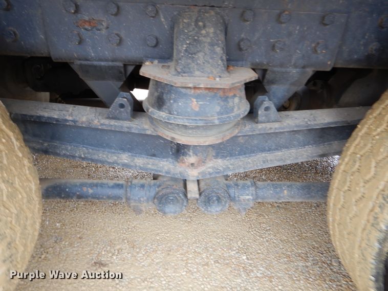 image for item GB9648 2002 Western Star 4900 crane truck