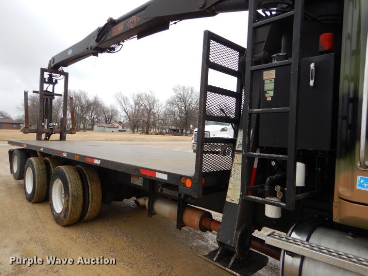image for item GB9648 2002 Western Star 4900 crane truck