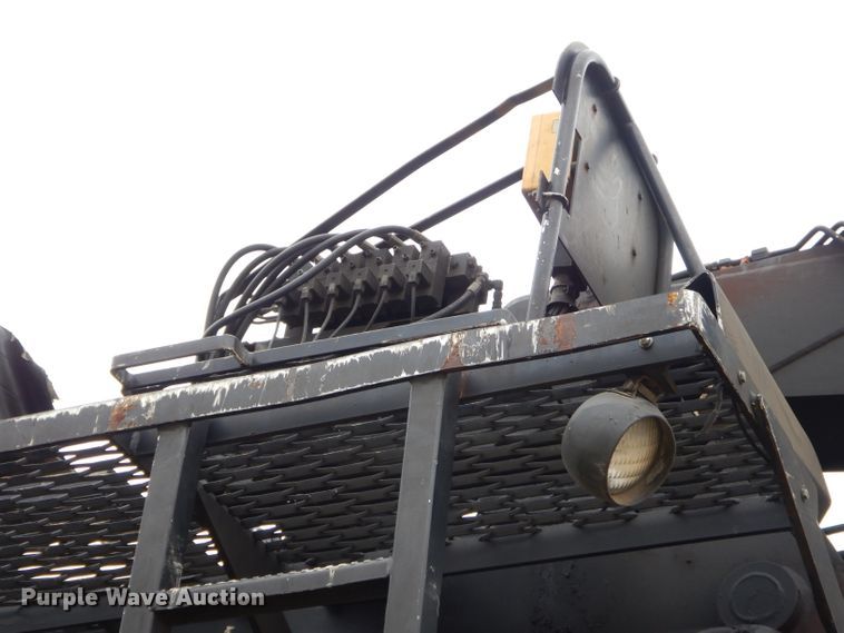 image for item GB9648 2002 Western Star 4900 crane truck