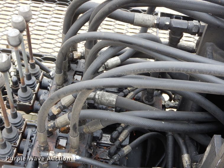 image for item GB9648 2002 Western Star 4900 crane truck