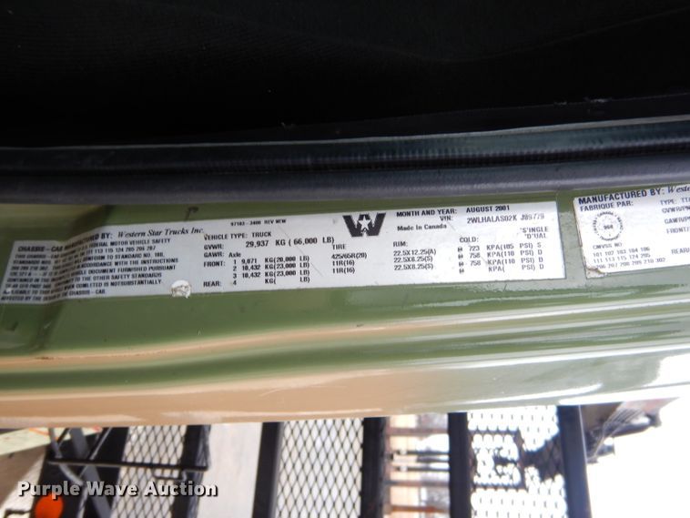 image for item GB9648 2002 Western Star 4900 crane truck