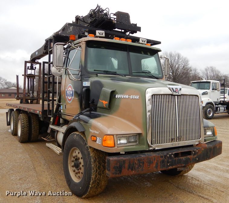 image for item GB9649 2003 Western Star 4900SA crane truck