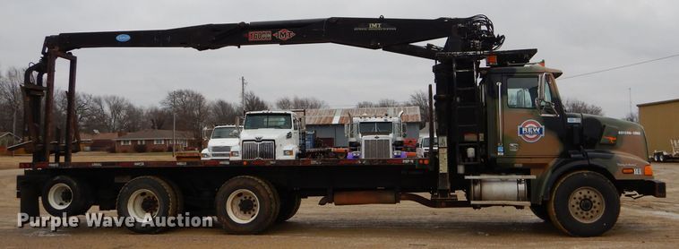 image for item GB9649 2003 Western Star 4900SA crane truck
