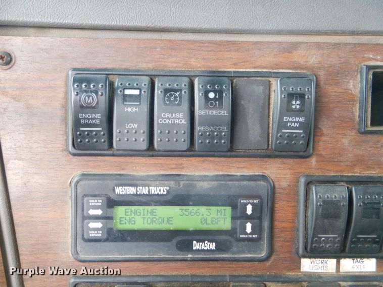 image for item GB9649 2003 Western Star 4900SA crane truck