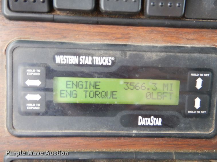 image for item GB9649 2003 Western Star 4900SA crane truck