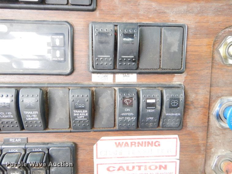 image for item GB9649 2003 Western Star 4900SA crane truck