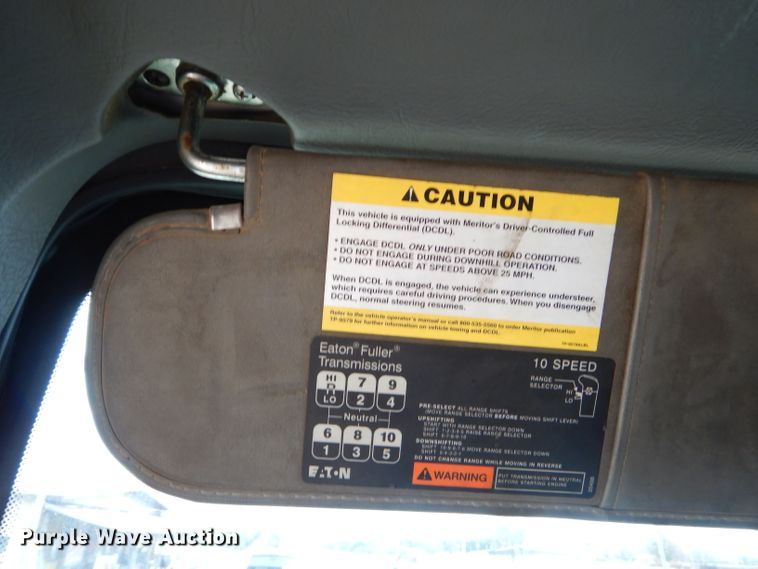 image for item GB9649 2003 Western Star 4900SA crane truck