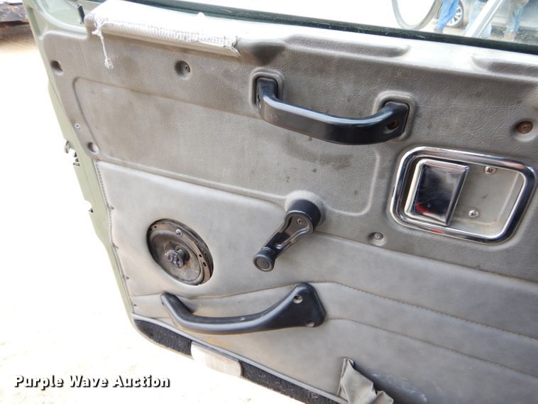 image for item GB9649 2003 Western Star 4900SA crane truck