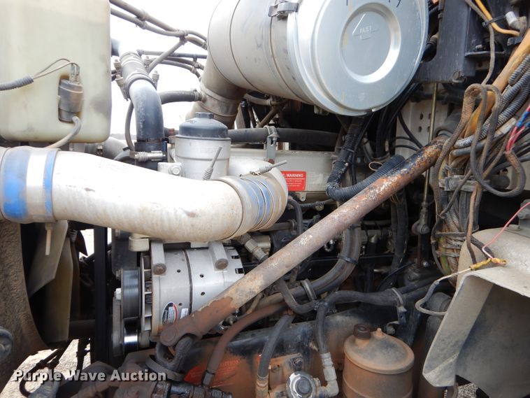 image for item GB9649 2003 Western Star 4900SA crane truck