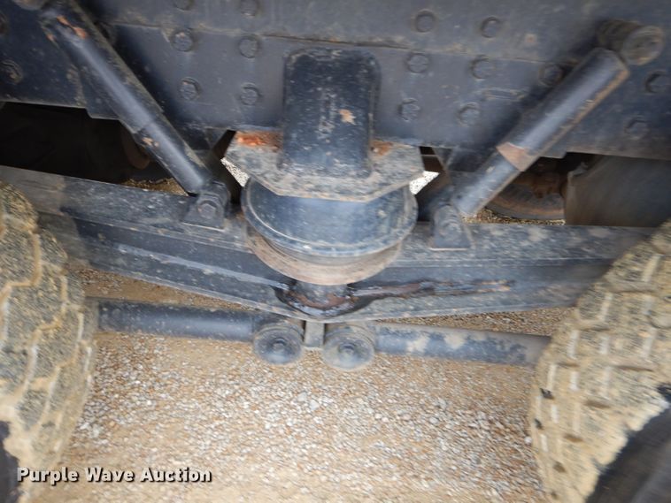 image for item GB9649 2003 Western Star 4900SA crane truck