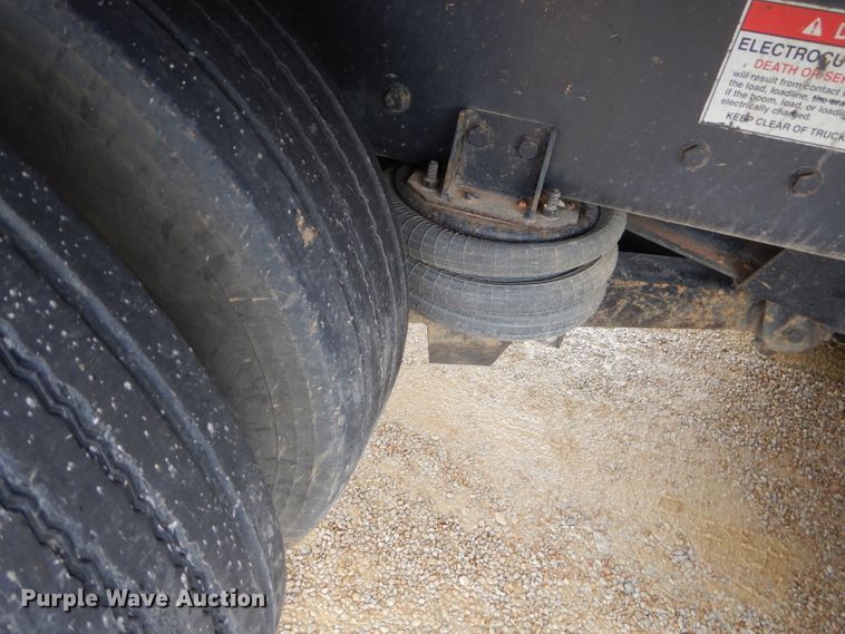 image for item GB9649 2003 Western Star 4900SA crane truck