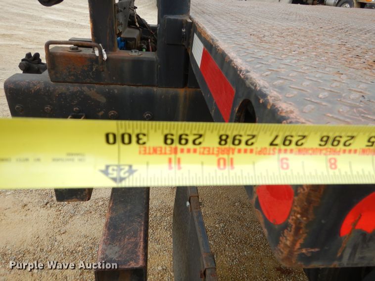 image for item GB9649 2003 Western Star 4900SA crane truck