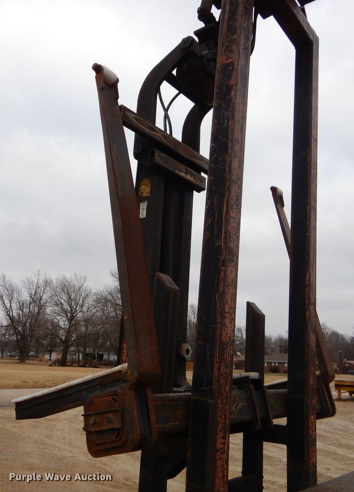 image for item GB9649 2003 Western Star 4900SA crane truck