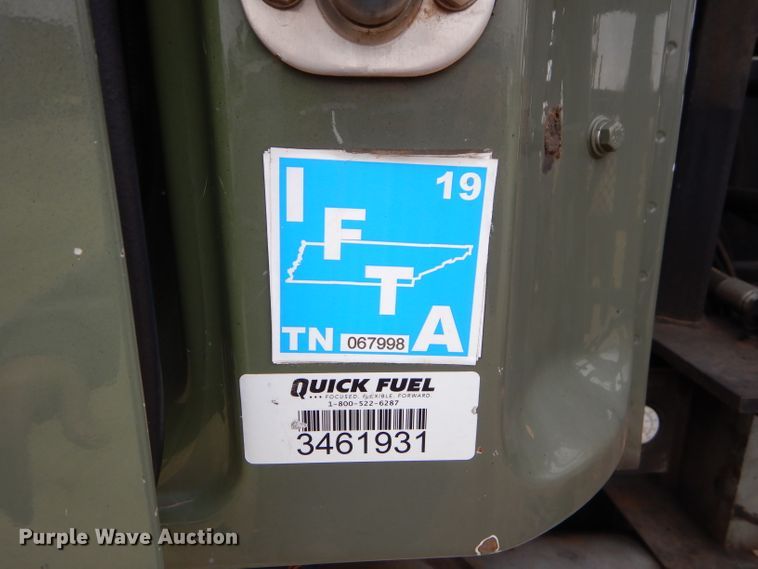 image for item GB9649 2003 Western Star 4900SA crane truck