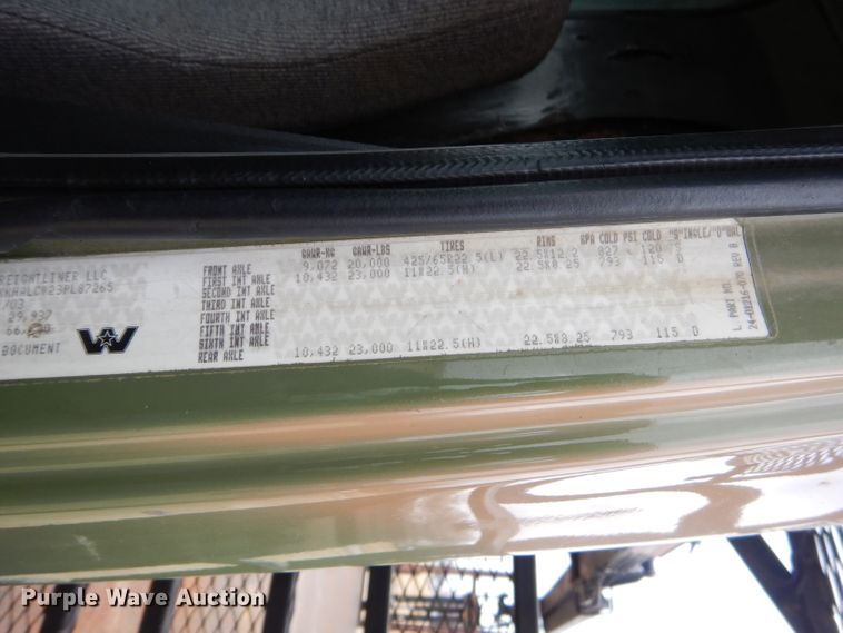 image for item GB9649 2003 Western Star 4900SA crane truck