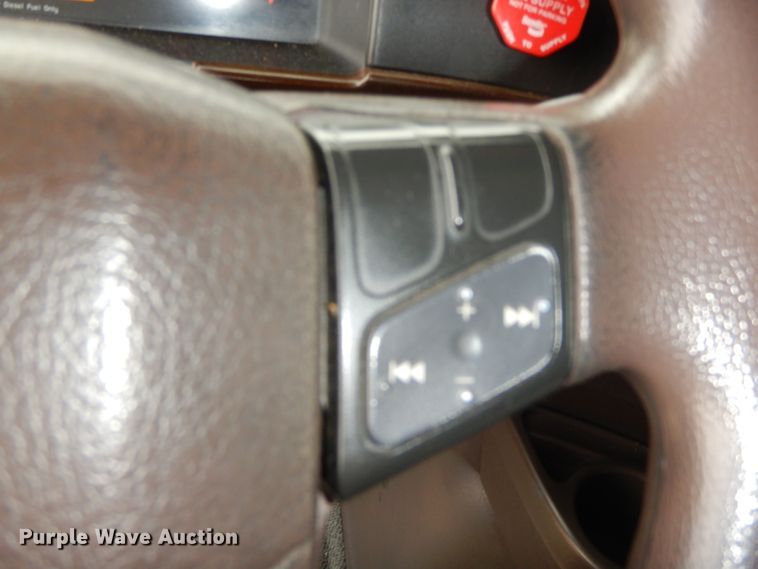 image for item GB9650 2014 Volvo VN semi truck