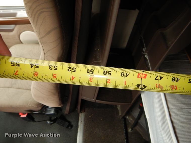 image for item GB9650 2014 Volvo VN semi truck