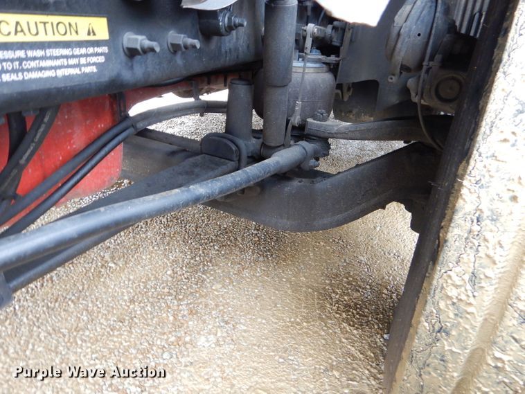 image for item GB9650 2014 Volvo VN semi truck