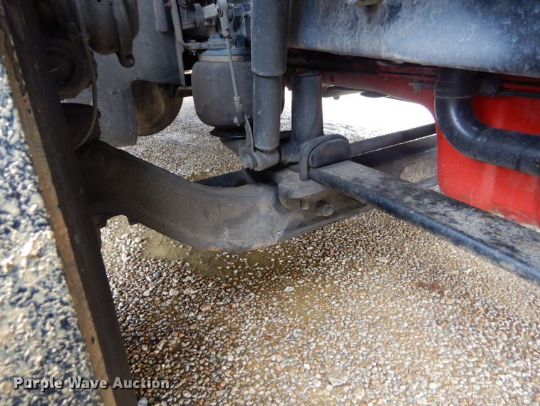 image for item GB9650 2014 Volvo VN semi truck