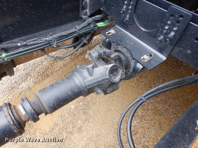 image for item GB9650 2014 Volvo VN semi truck