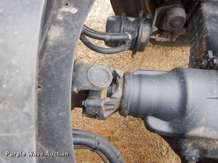 image for item GB9650 2014 Volvo VN semi truck