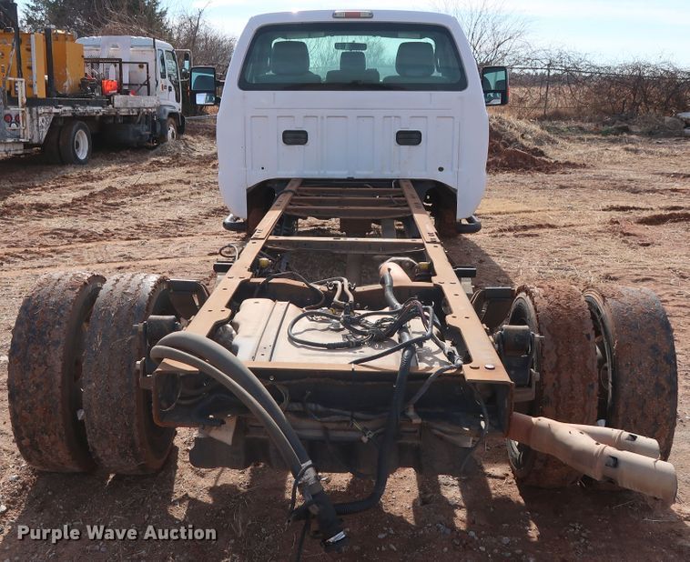 image for item GD9914 2012 Ford F550 Super Duty XL truck cab and chassis