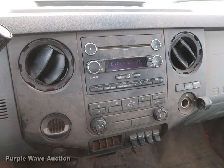 image for item GD9914 2012 Ford F550 Super Duty XL truck cab and chassis