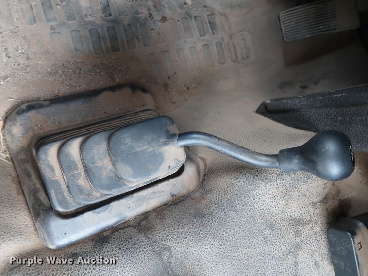 image for item GD9914 2012 Ford F550 Super Duty XL truck cab and chassis