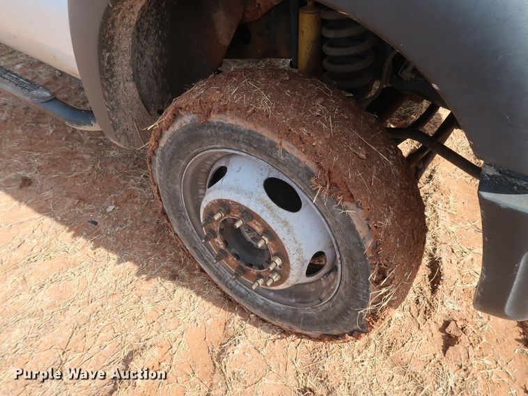 image for item GD9914 2012 Ford F550 Super Duty XL truck cab and chassis