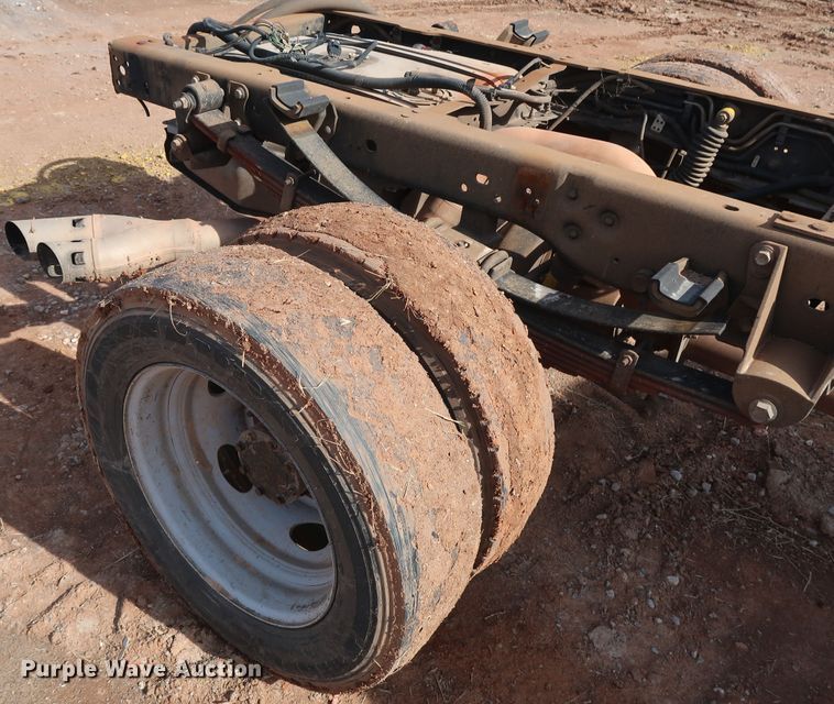 image for item GD9914 2012 Ford F550 Super Duty XL truck cab and chassis