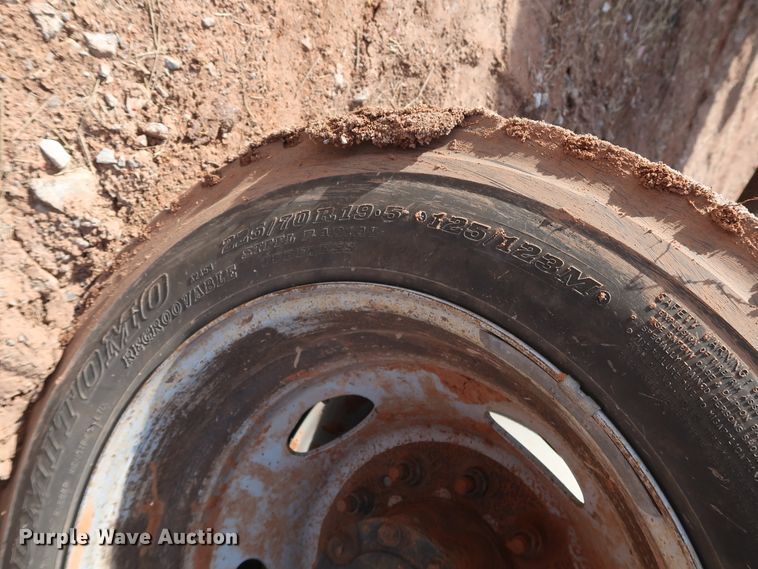 image for item GD9914 2012 Ford F550 Super Duty XL truck cab and chassis