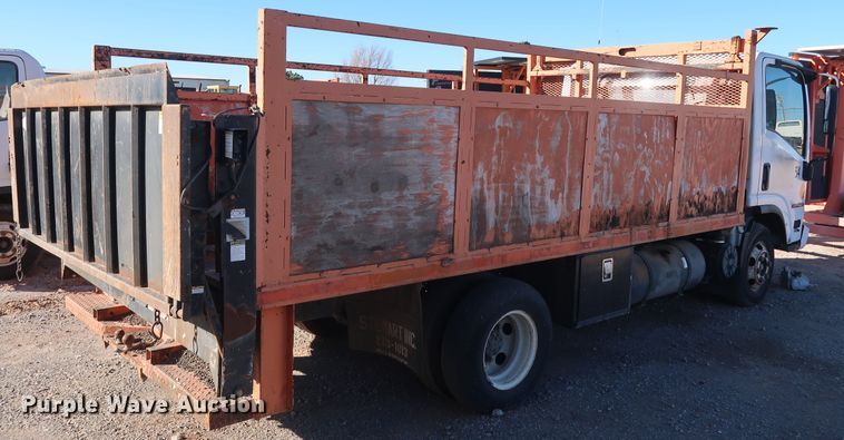 image for item GD9916 2008 GMC W4500 flatbed truck