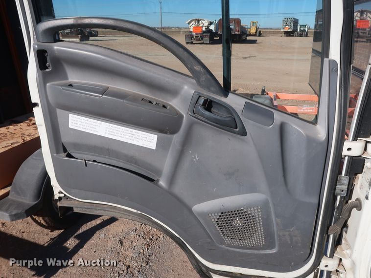 image for item GD9916 2008 GMC W4500 flatbed truck