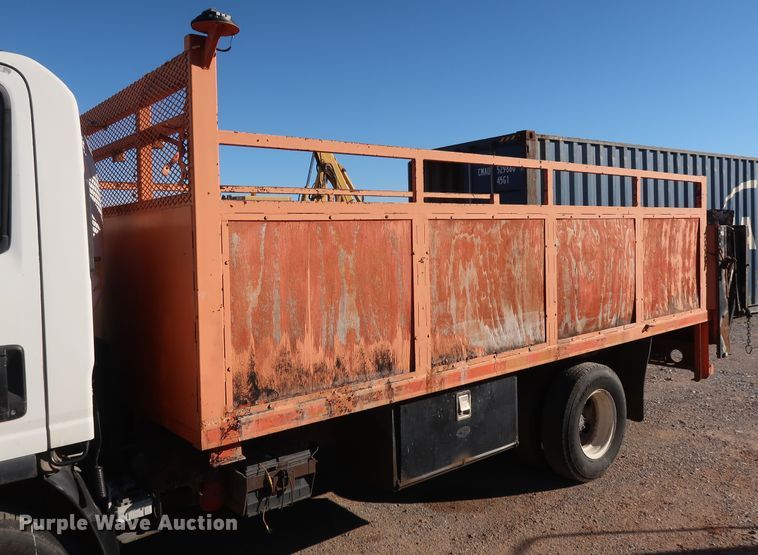 image for item GD9916 2008 GMC W4500 flatbed truck
