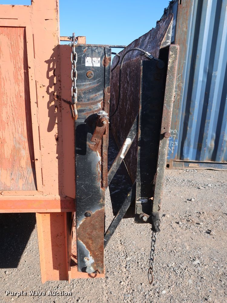 image for item GD9916 2008 GMC W4500 flatbed truck