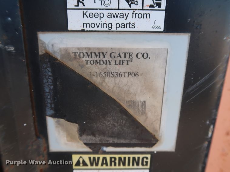 image for item GD9916 2008 GMC W4500 flatbed truck