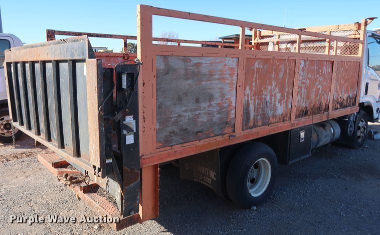 image for item GD9916 2008 GMC W4500 flatbed truck