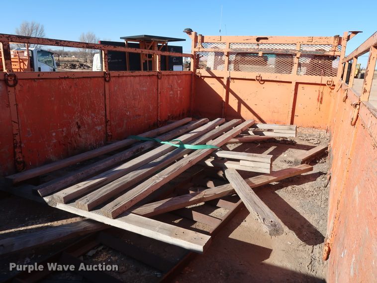 image for item GD9916 2008 GMC W4500 flatbed truck