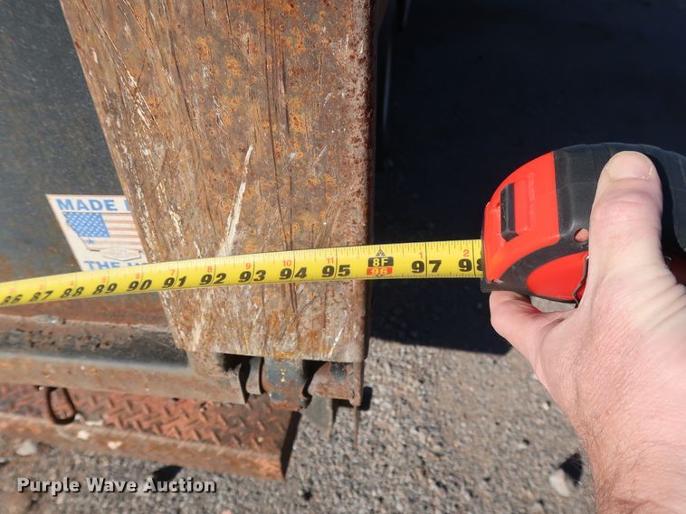 image for item GD9916 2008 GMC W4500 flatbed truck