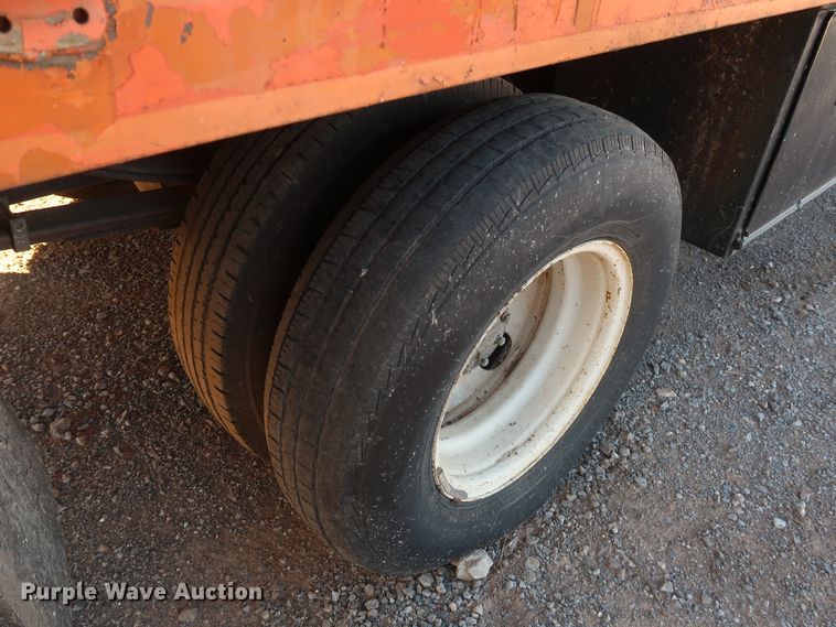 image for item GD9916 2008 GMC W4500 flatbed truck