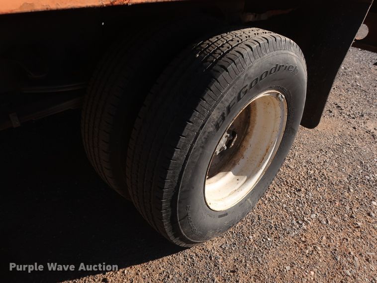 image for item GD9916 2008 GMC W4500 flatbed truck