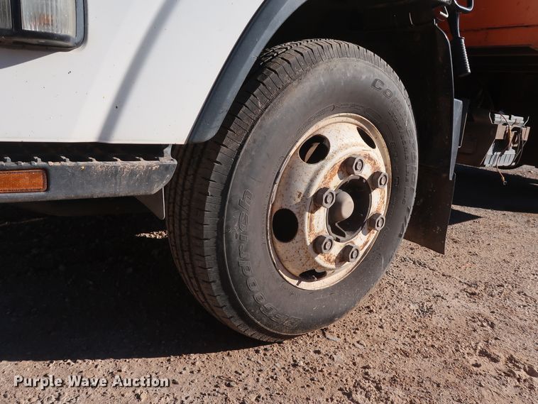 image for item GD9916 2008 GMC W4500 flatbed truck