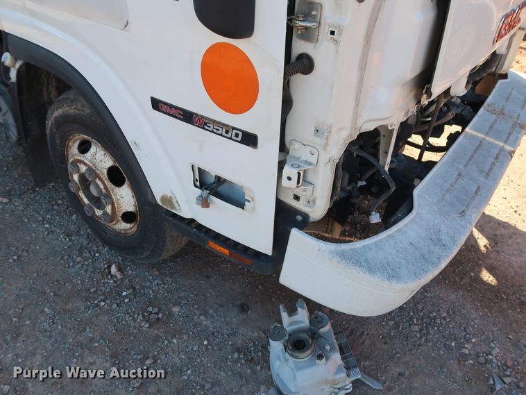 image for item GD9916 2008 GMC W4500 flatbed truck