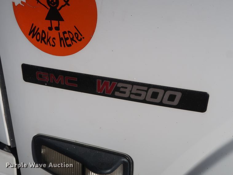 image for item GD9916 2008 GMC W4500 flatbed truck