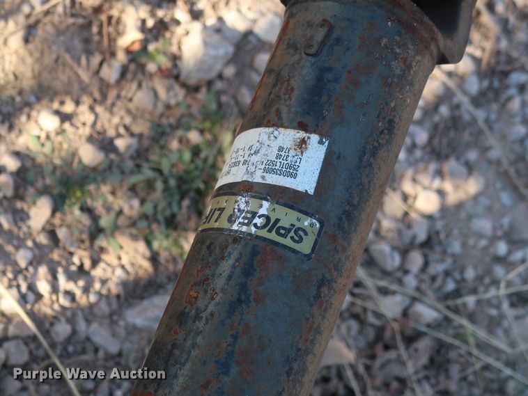 image for item GD9917 2002 International 4700 truck cab and chassis