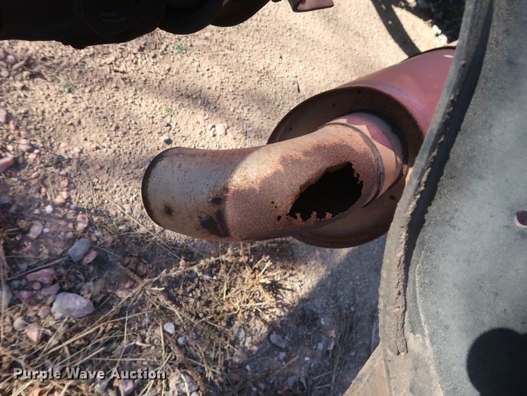 image for item GD9917 2002 International 4700 truck cab and chassis