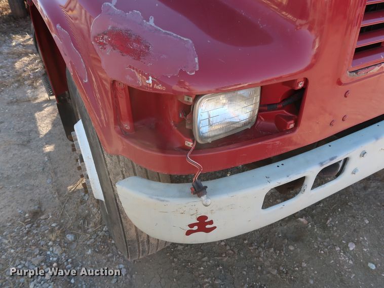 image for item GD9917 2002 International 4700 truck cab and chassis