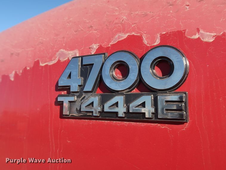 image for item GD9917 2002 International 4700 truck cab and chassis