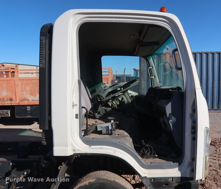 image for item GD9918 2008 GMC W4500 truck cab and chassis